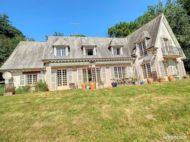 Maison 10 pièces 300 m²