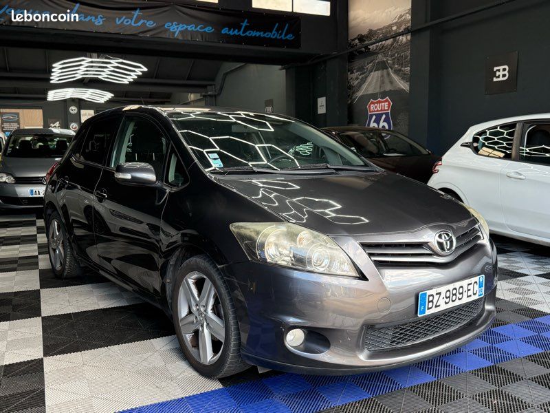 Toyota auris phase 2 1.4 d4d 90cv ( reprise possible) (image 1)