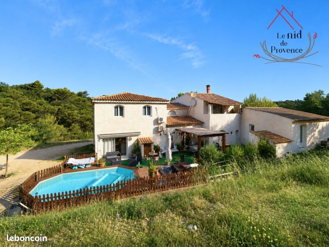 Maison 8 pièces 253 m² · à Valréas · 253 m² · 487 600 €