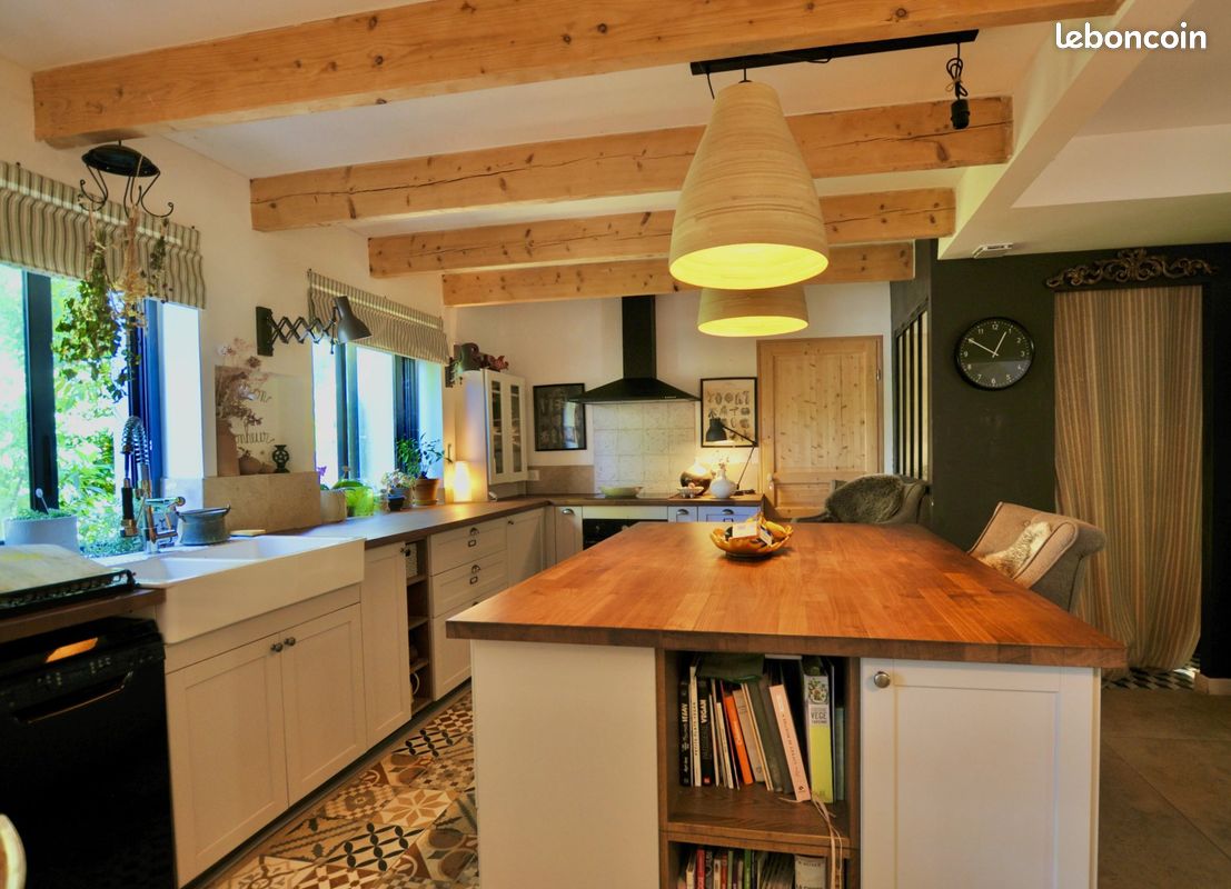 Maison 6 pièces 150 m² · à Sussargues · 150 m² · 595 000 €