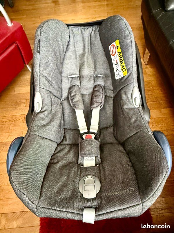 Cosy Bébéconfort Cabriofix, base Isofix, habillage pluie (image 1)