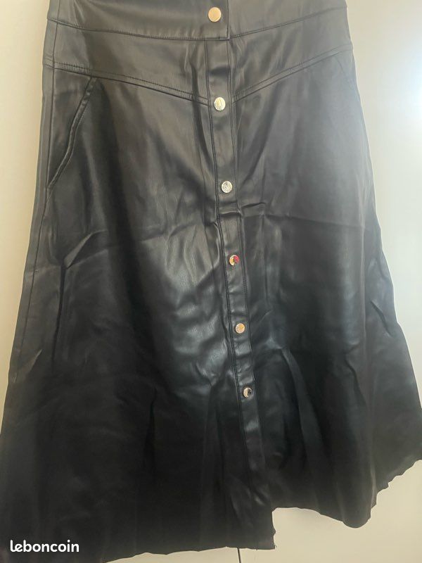 Jupe occasion ZARA 34 Rose - Vêtement seconde main – Once Again