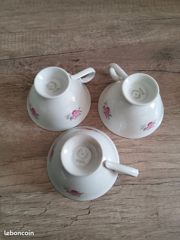 Trois tasses fleuries anciennes porcelaine fine Bavaria (image 4)