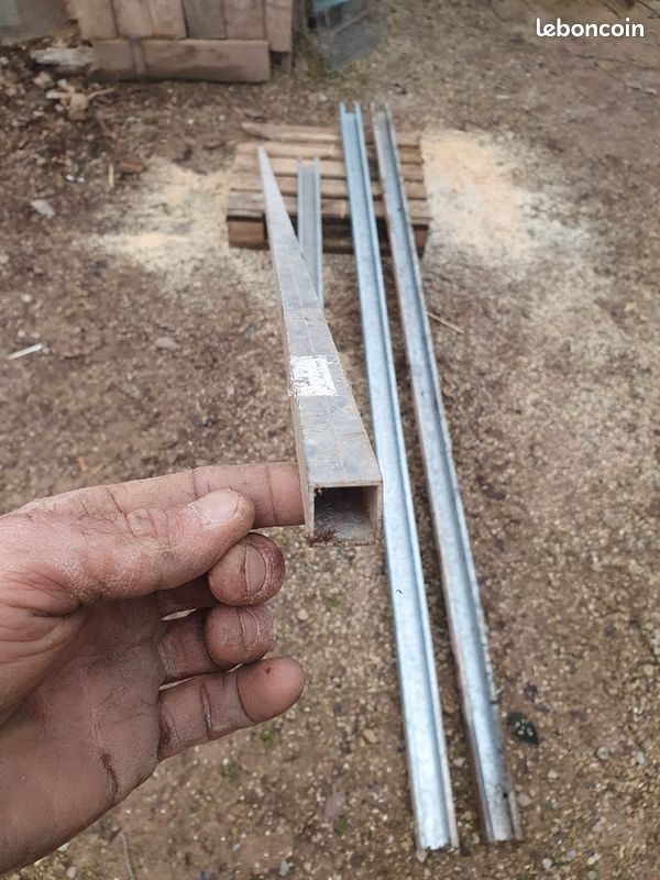 Tube carré aluminium (image 2)
