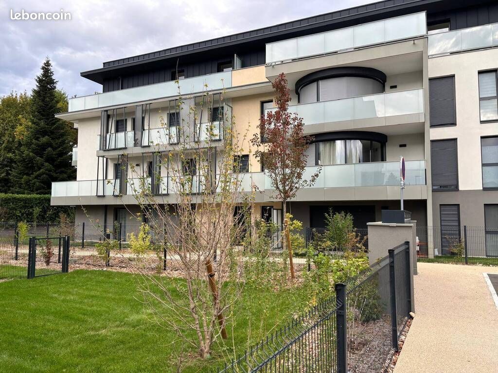 Appartement 5 pièces 135 m² · à Divonne-les-Bains · 135 m² · 1 180 500 €