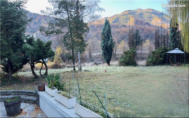Maison 13 pièces 341 m²