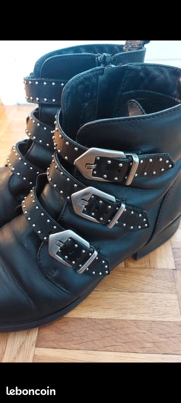 Bottines noires cloutées (image 4)