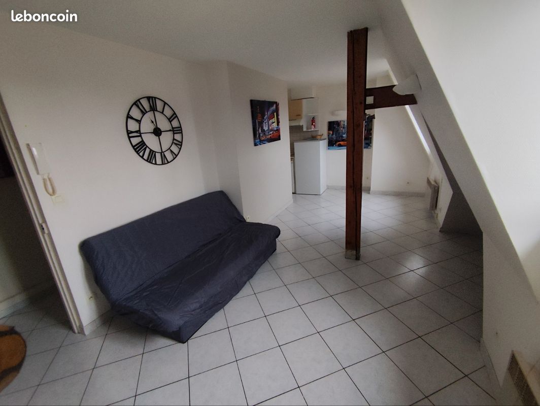 Appartement 1 pièce 21 m² · à Charleville-Mézières · 21 m² · 310 €
