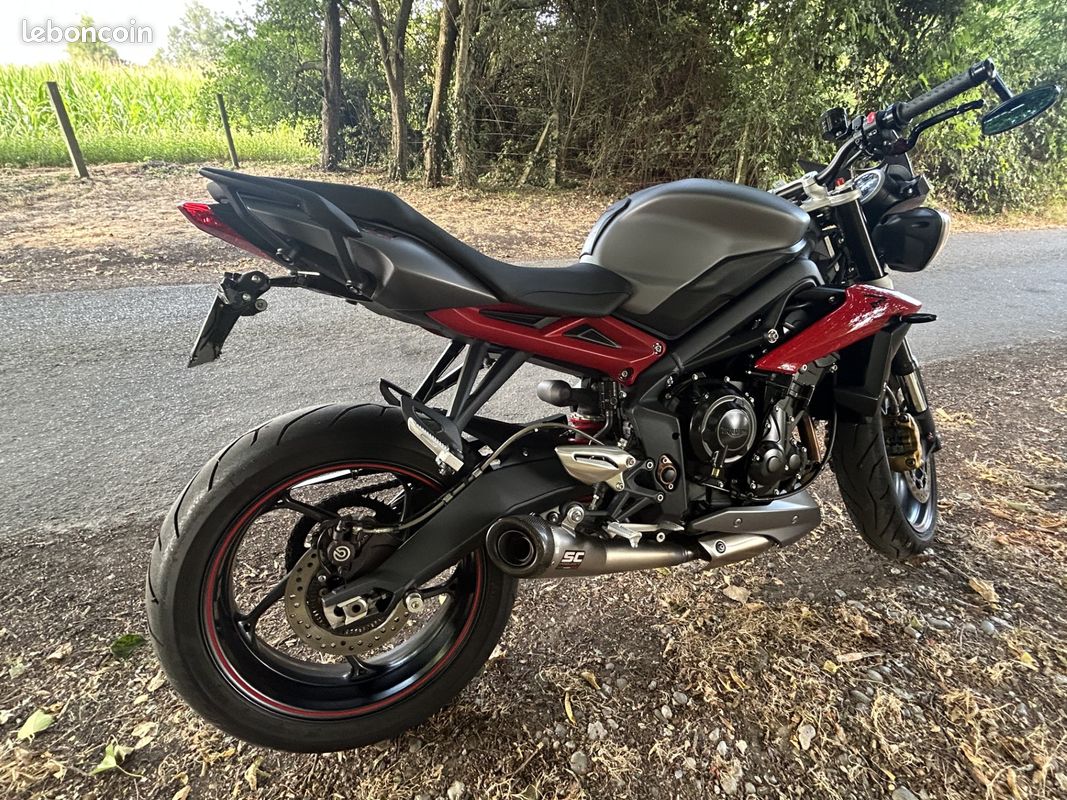 Triumph Street Triple R ABS 675 2016 11300kms (image 1)