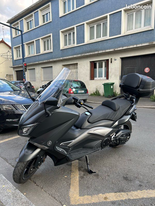 Tmax Scooter Tmax 530 2017 Iron Max Scooter Yamaha 530 Rent Yamaha - Main Image