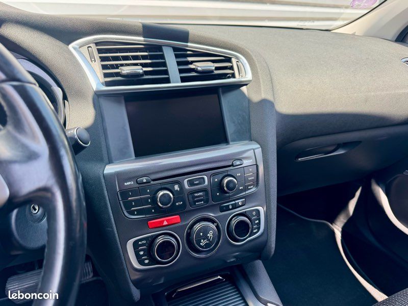 CITROËN C4II (B7) 1.6 THP 16V BMP6 156 cv exclusive (image 11)