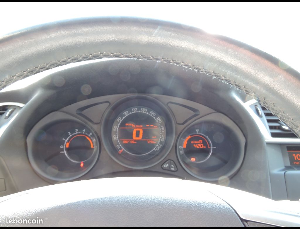 Citroën C4 CONFORT 1.6 HDI 92CH BVM5 (image 9)