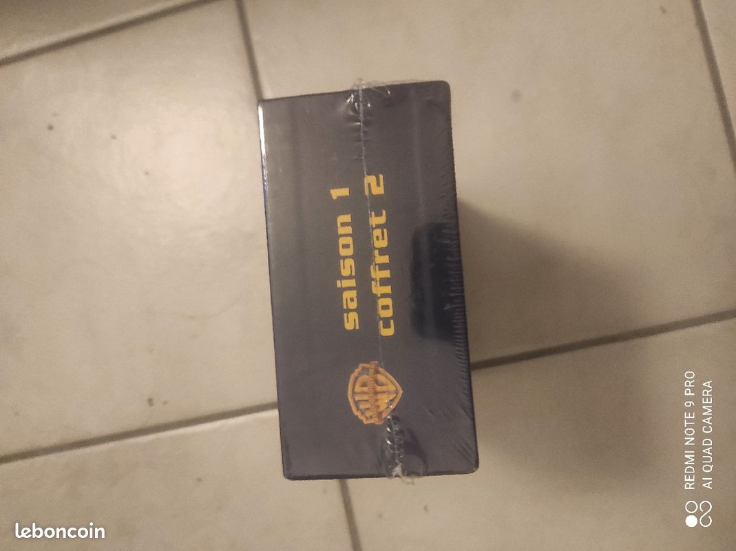 Cassette Babylon 5 sous blister (image 4)
