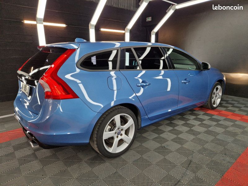 Volvo V60 D3 150CH MOMENTUM GEARTRONIC * ATTELAGE * BLUETOOTH * SUIVI COMPLET (image 5)