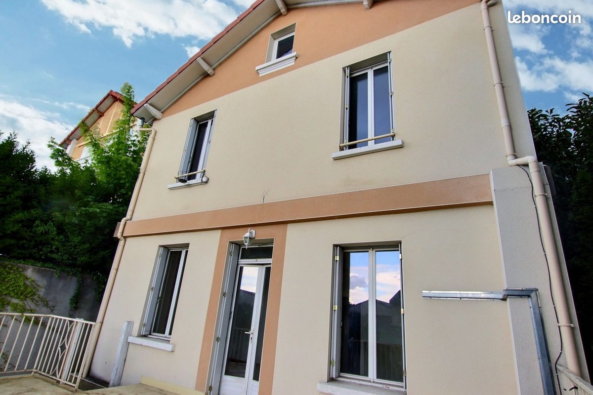 Maison 5 pièces 117 m² · à Royat · 117 m² · 243 800 €