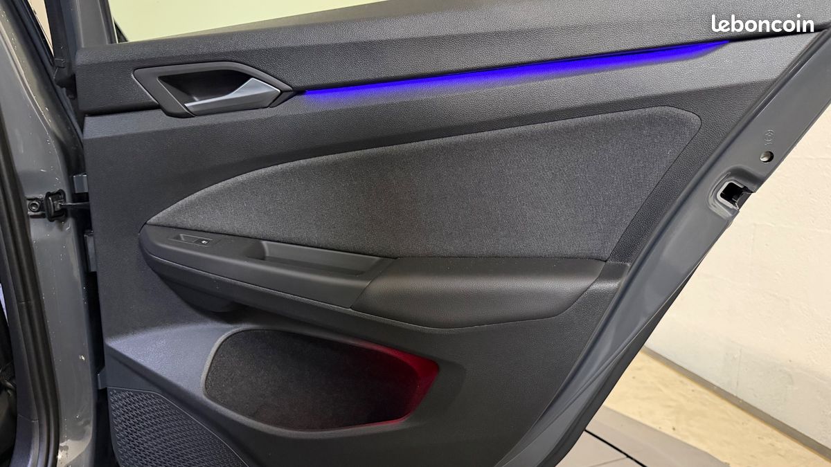 VOLKSWAGEN GOLF SW 1.0 TSI 110ch LIFE PLUS - CARPLAY - ENTRETIEN CONSTRUCTEUR A JOUR (image 29)