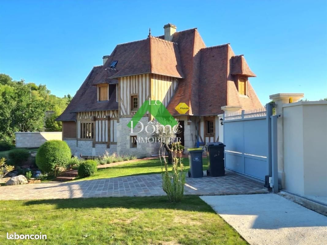 Maison 8 pièces 272 m² · à Auneuil · 272 m² · 578 000 €