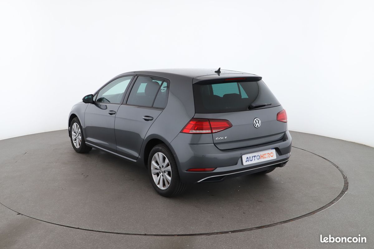 Volkswagen Golf VII 1.0 TSI BlueMotion Tech Confortline Business DSG7 5P 115 ch (image 2)