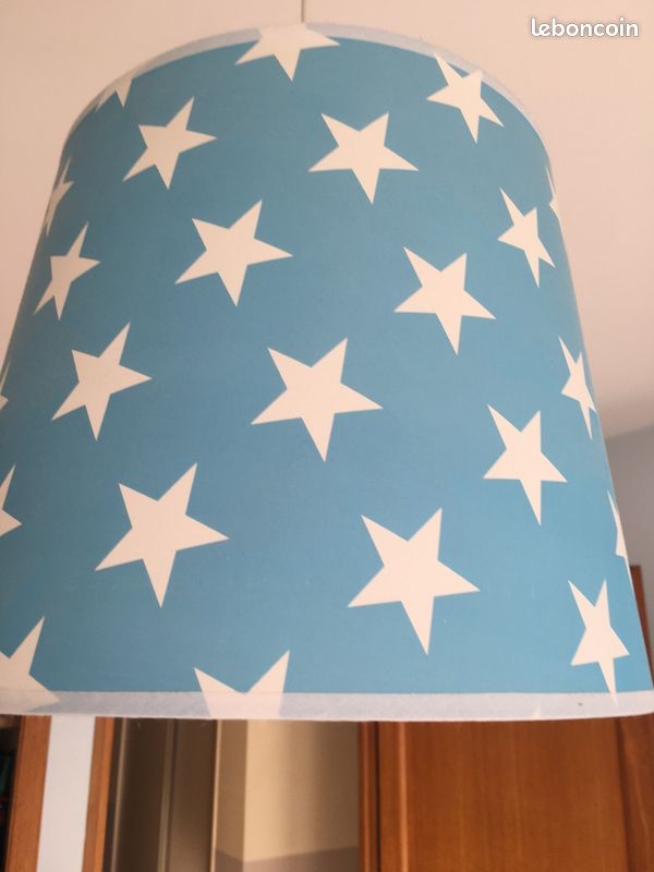 Lustre bleu a etoiles blanches (image 2)