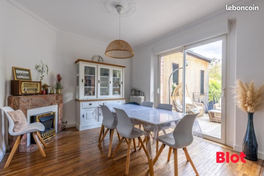 Maison 8 pièces 159 m² · à Rennes · 159 m² · 934 500 €