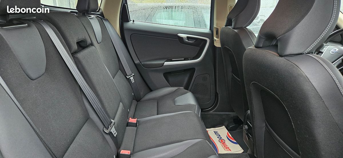 Volvo XC60 D3 163 CH DRIVE MOMENTUM BOITE MECANIQUE (image 6)
