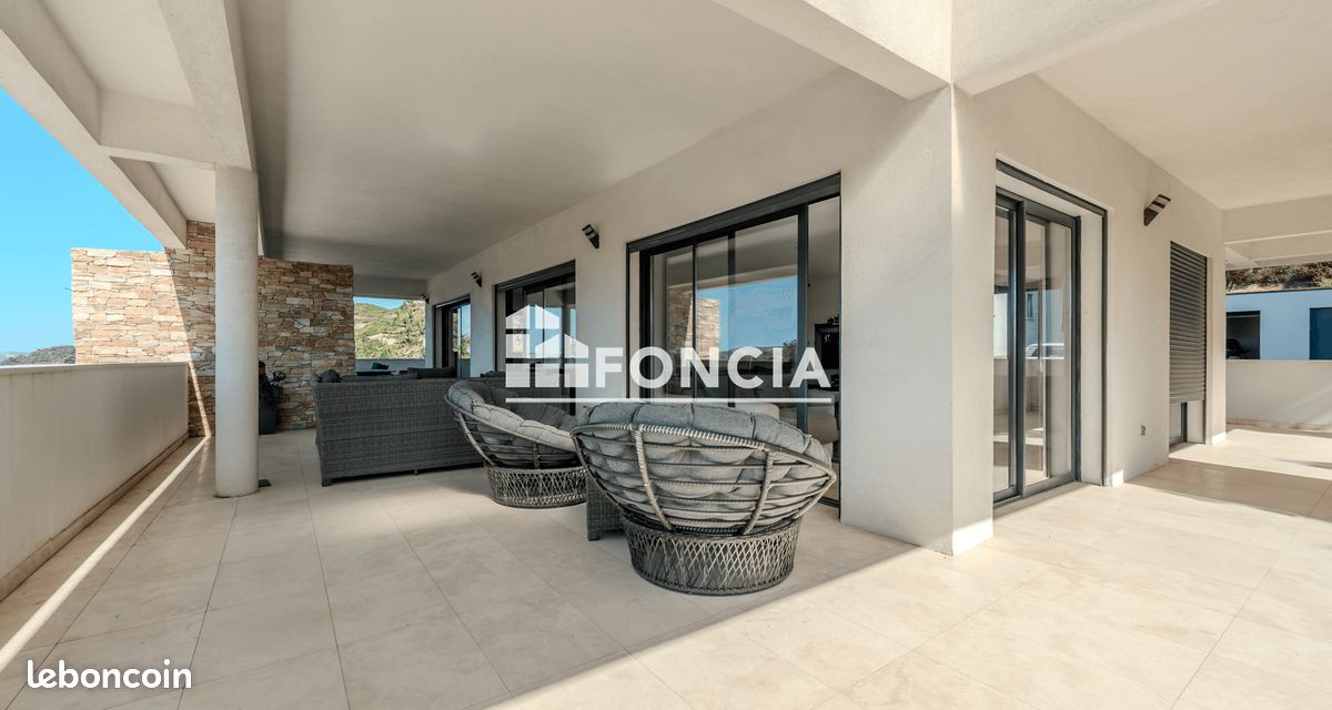 Maison 4 pièces 380 m² · à Les Pennes-Mirabeau · 380 m² · 1 574 000 €