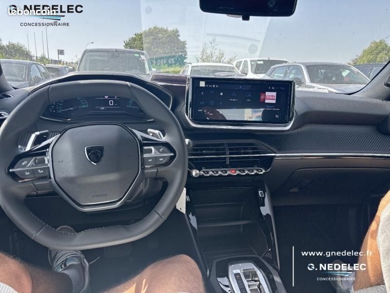 Peugeot 2008 1.2 Hybrid 145ch Style e-DCS6 (image 14)