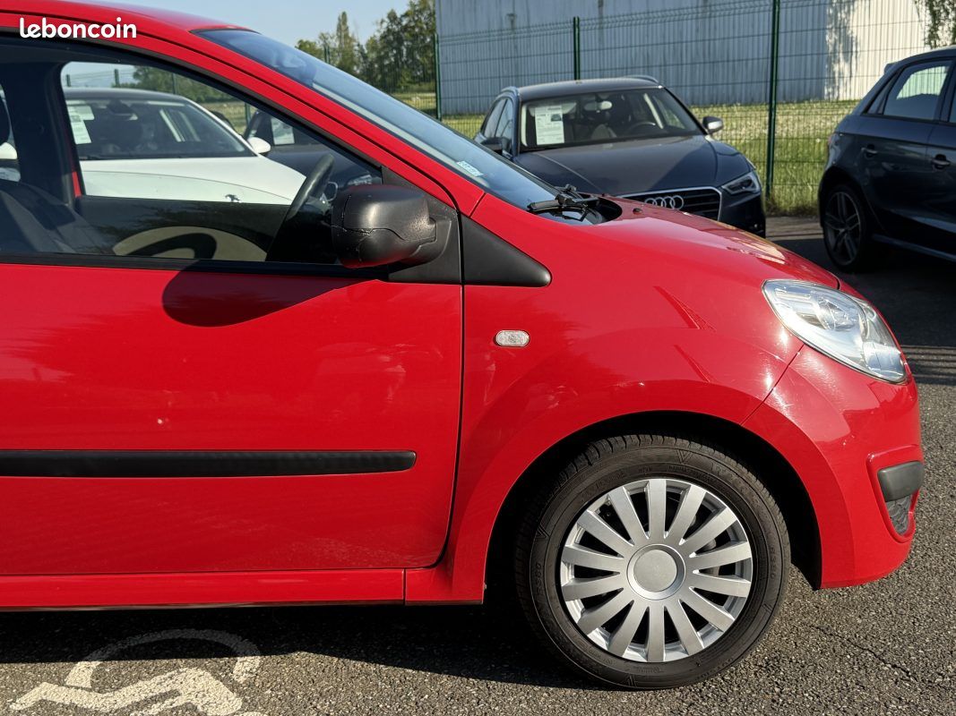 Renault Twingo II (C44) 1.2 60ch Access (image 11)