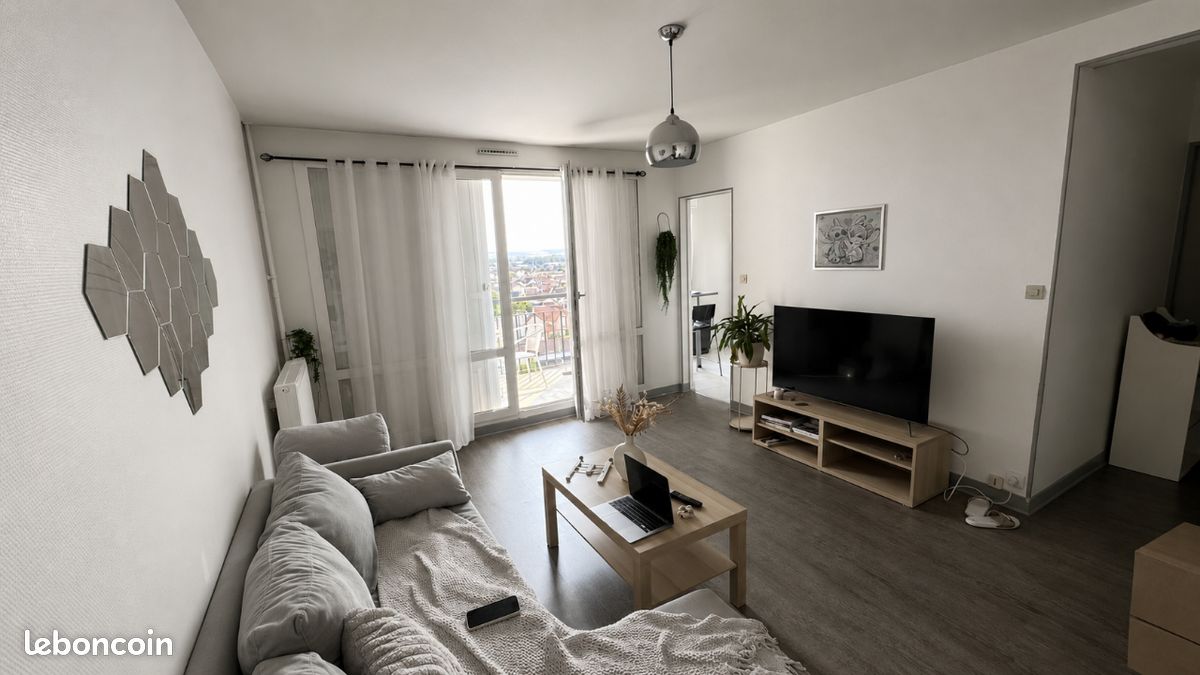 Parking 2 pièces 42 m² · à Troyes · 42 m² · 560 €