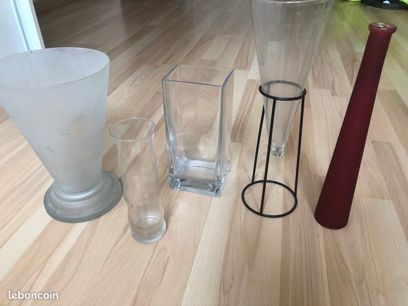Vases (image 2)