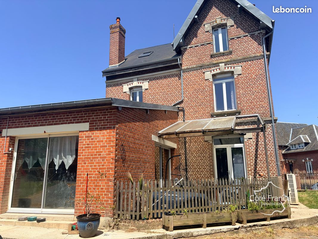 Maison 10 pièces 350 m² · à Ramicourt · 350 m² · 445 000 €