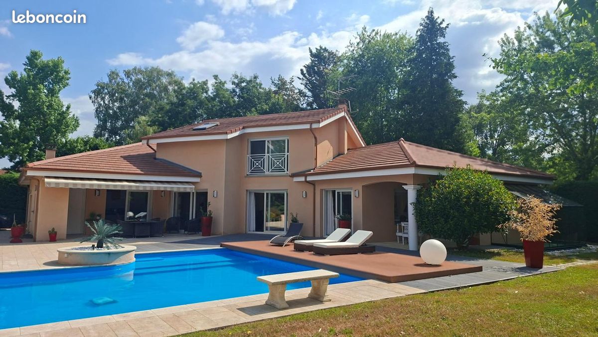 Maison 4 pièces 159 m² · à Certines · 159 m² · 598 000 €