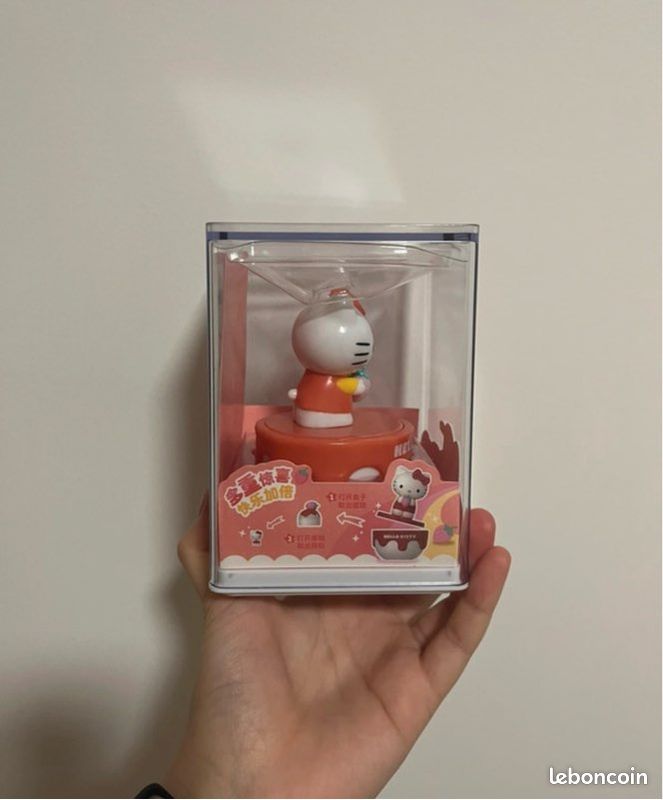 Figurine Hello Kitty (image 4)