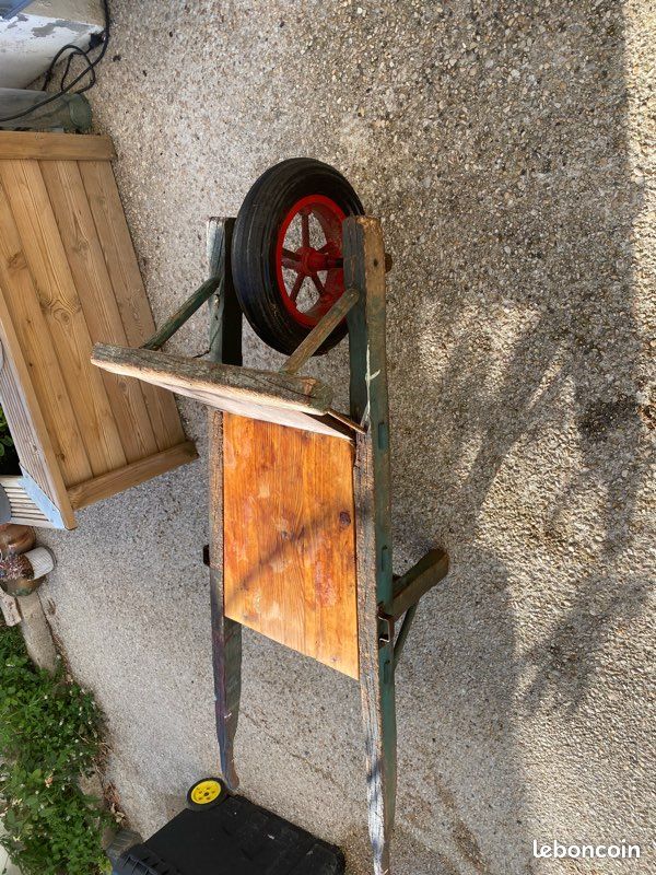 Brouette à bois (image 2)