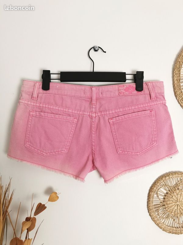 R0225. Short noir Jennyfer T36 très bon état - Vêtements