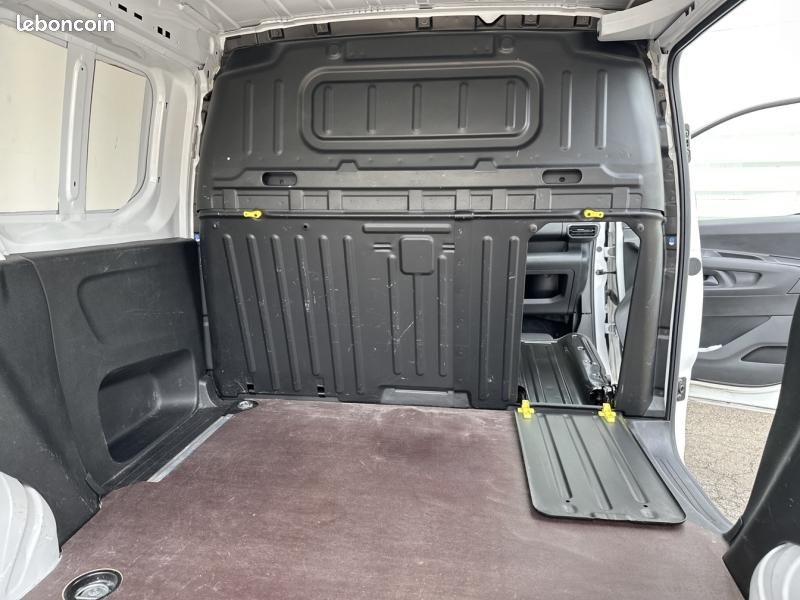 Opel Combo Cargo M 650kg BlueHDi 130ch S&S (image 44)