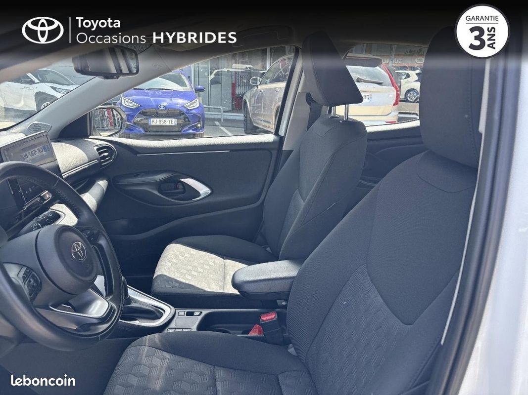 Toyota Yaris 116h Dynamic Business 5p MC24 (image 11)