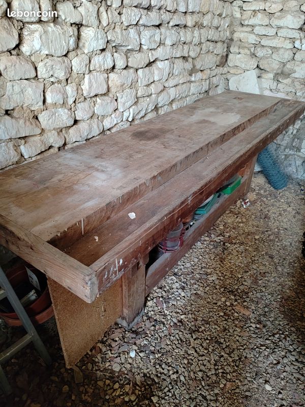 Bel établi ancien (image 1)