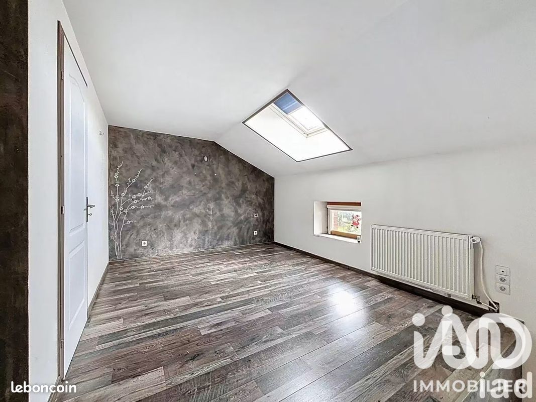 Maison 4 pièces 132 m² · à Étain · 132 m² · 123 000 €