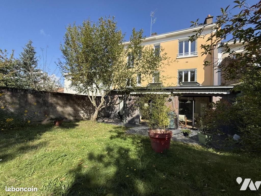 Maison 7 pièces 198 m² · à Nantes · 198 m² · 649 810 €