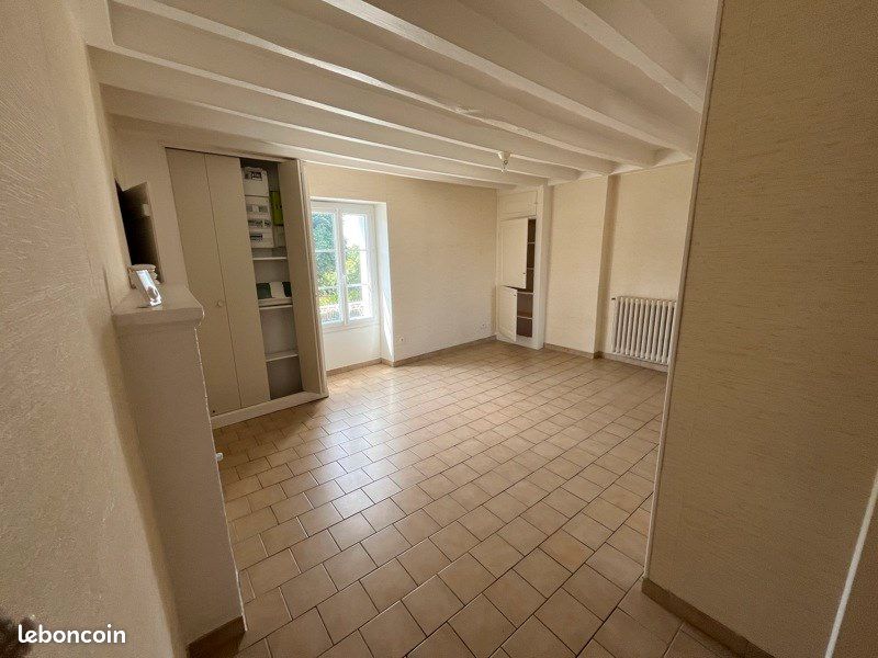 Immeuble 239 m² · à Noyant-de-Touraine · 239 m² · 176 714 €