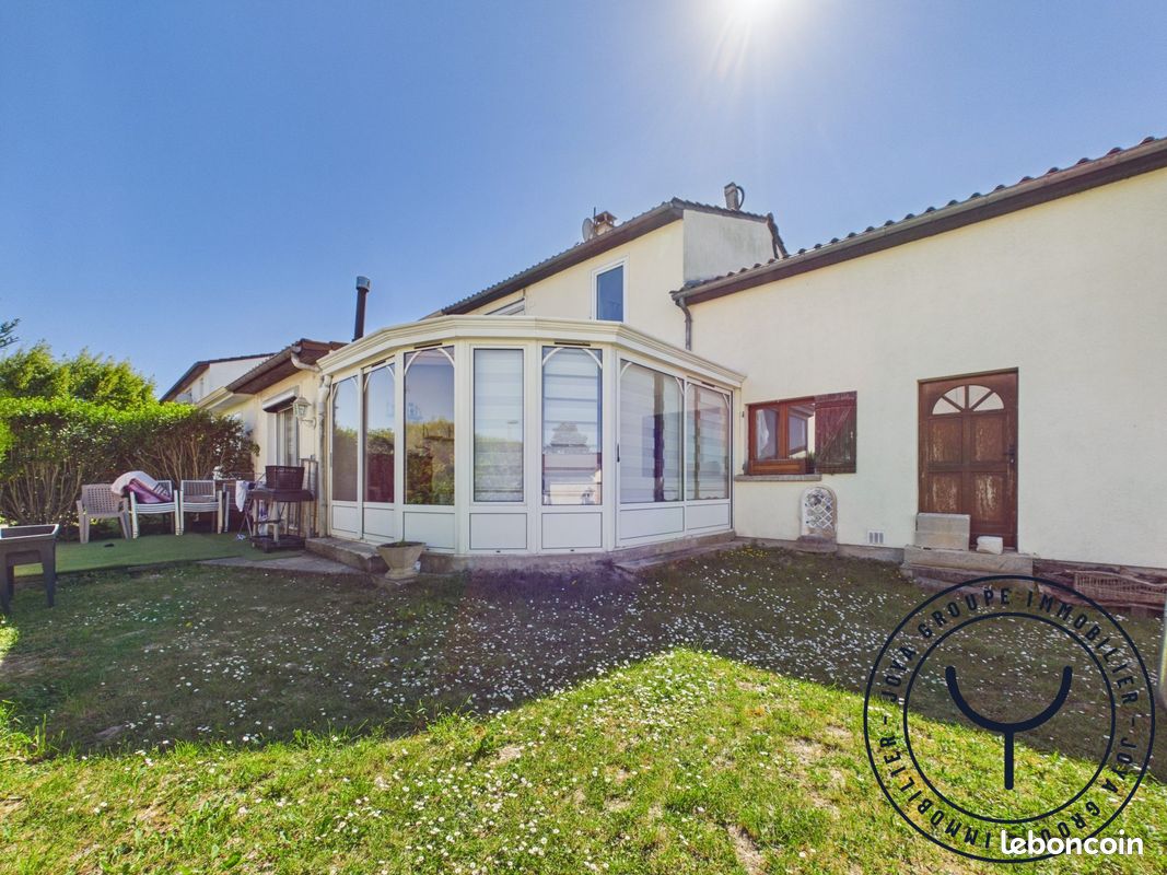 Maison 8 pièces 159 m² · à La Chapelle-Saint-Luc · 159 m² · 215 000 €