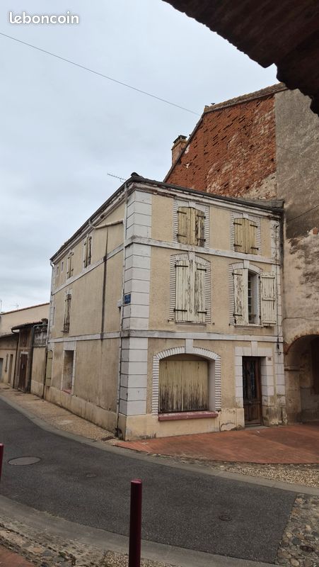 Maison 3 pièces 105 m² · à Saint-Nicolas-de-la-Grave · 105 m² · 88 000 €