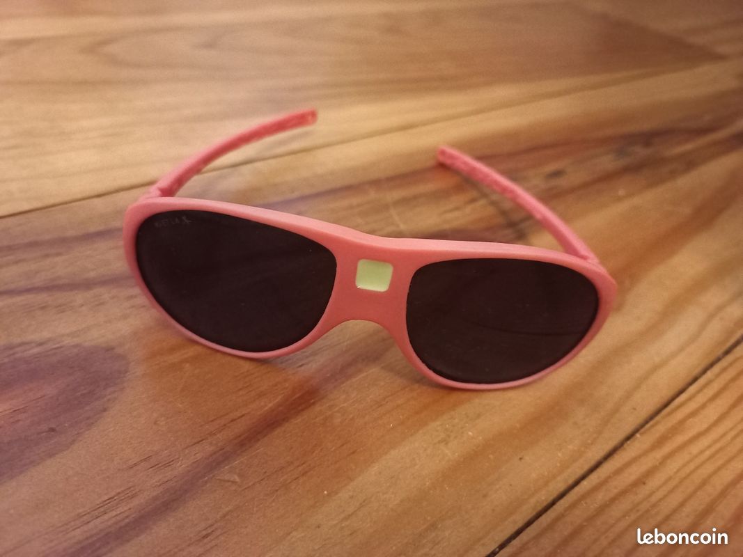Lunettes de soleil Ki et La Jokala 2-4 ans corail, très bon état
