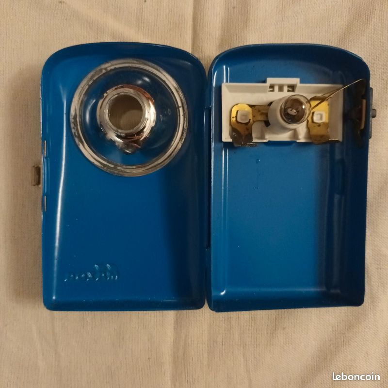 Lampe de poche bleue portée jusqu'à 30 m - 9 LED ultra lumineuses