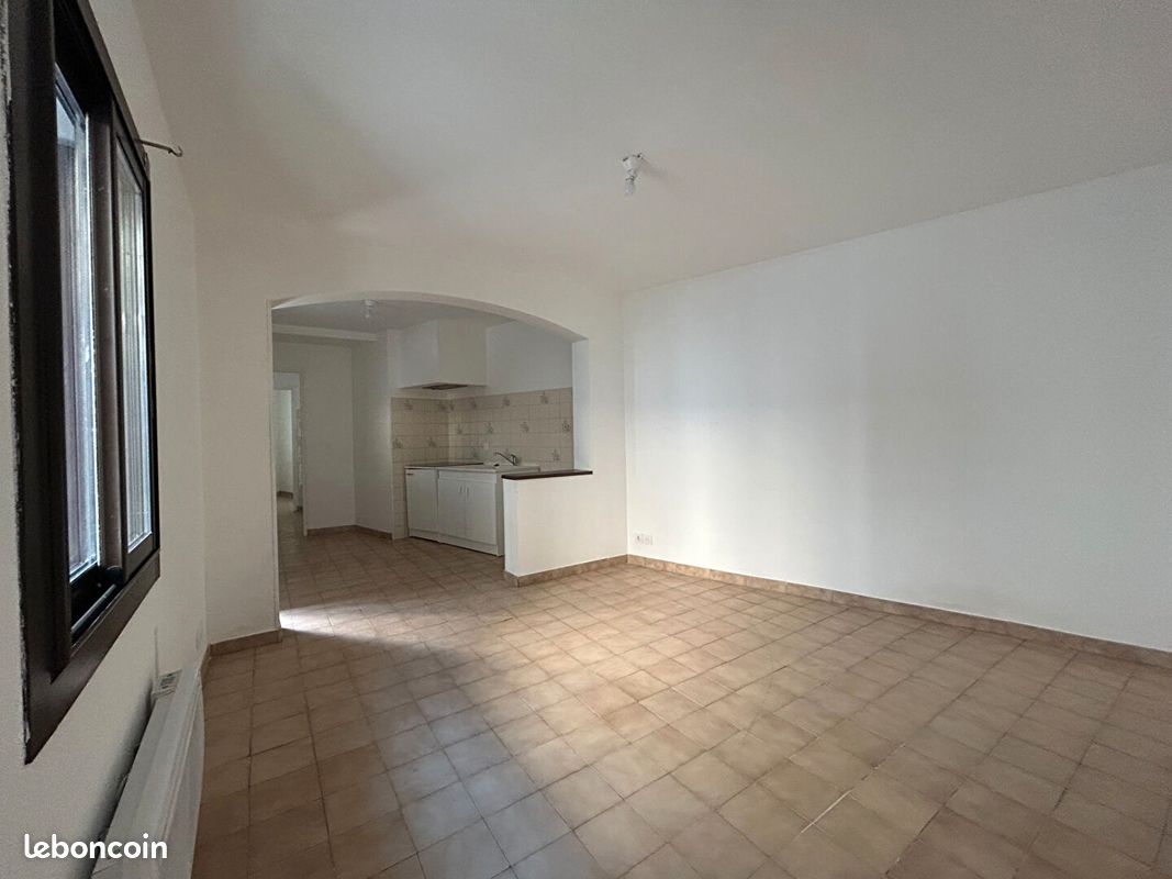 Appartement 2 pièces 40 m² · à Nîmes · 40 m² · 465 €/mois