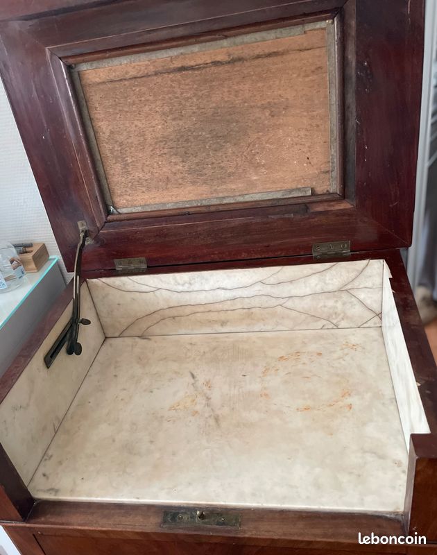Commode ancienne (image 2)