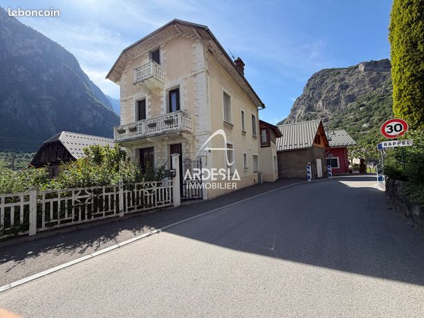 Maison 6 pièces 174 m²