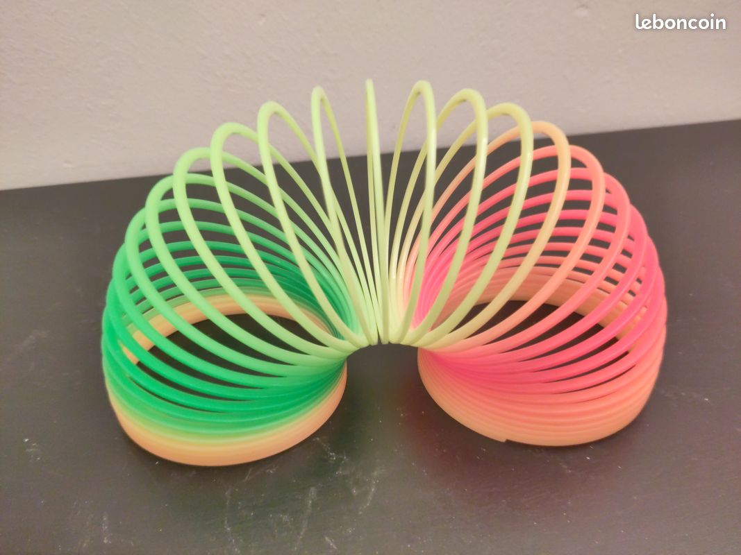 Ressort Slinky en plastique (image 2)