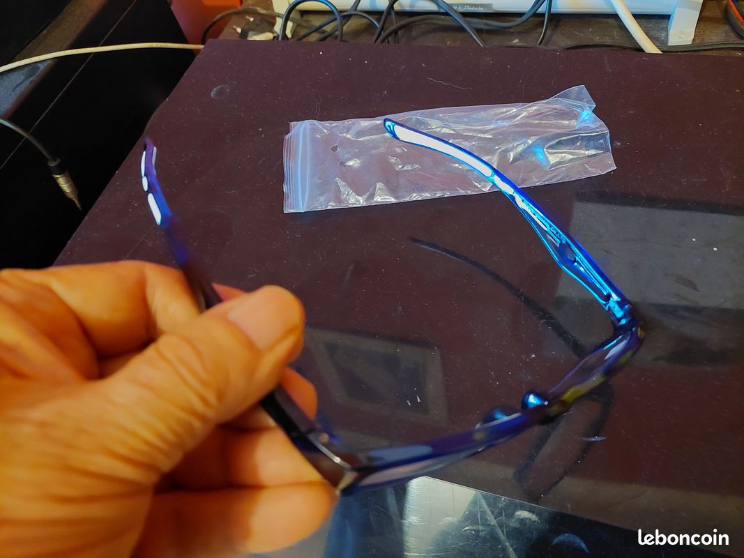 Lunette loupe mixte noir-bleu ( neuves ) (image 3)
